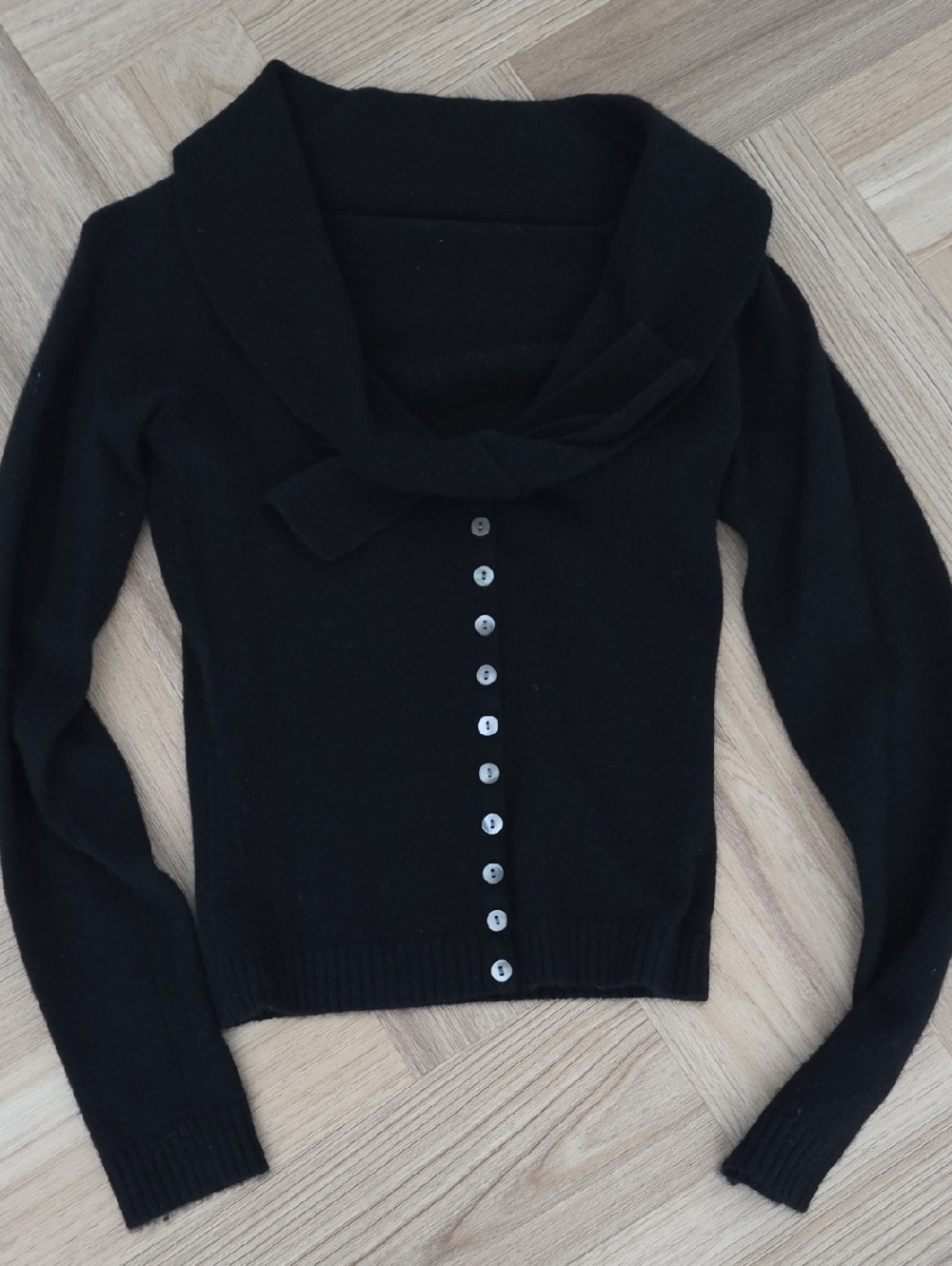 Black Shawl-Collar Button-Front Women’s Cashmere Sweater XS No Tags